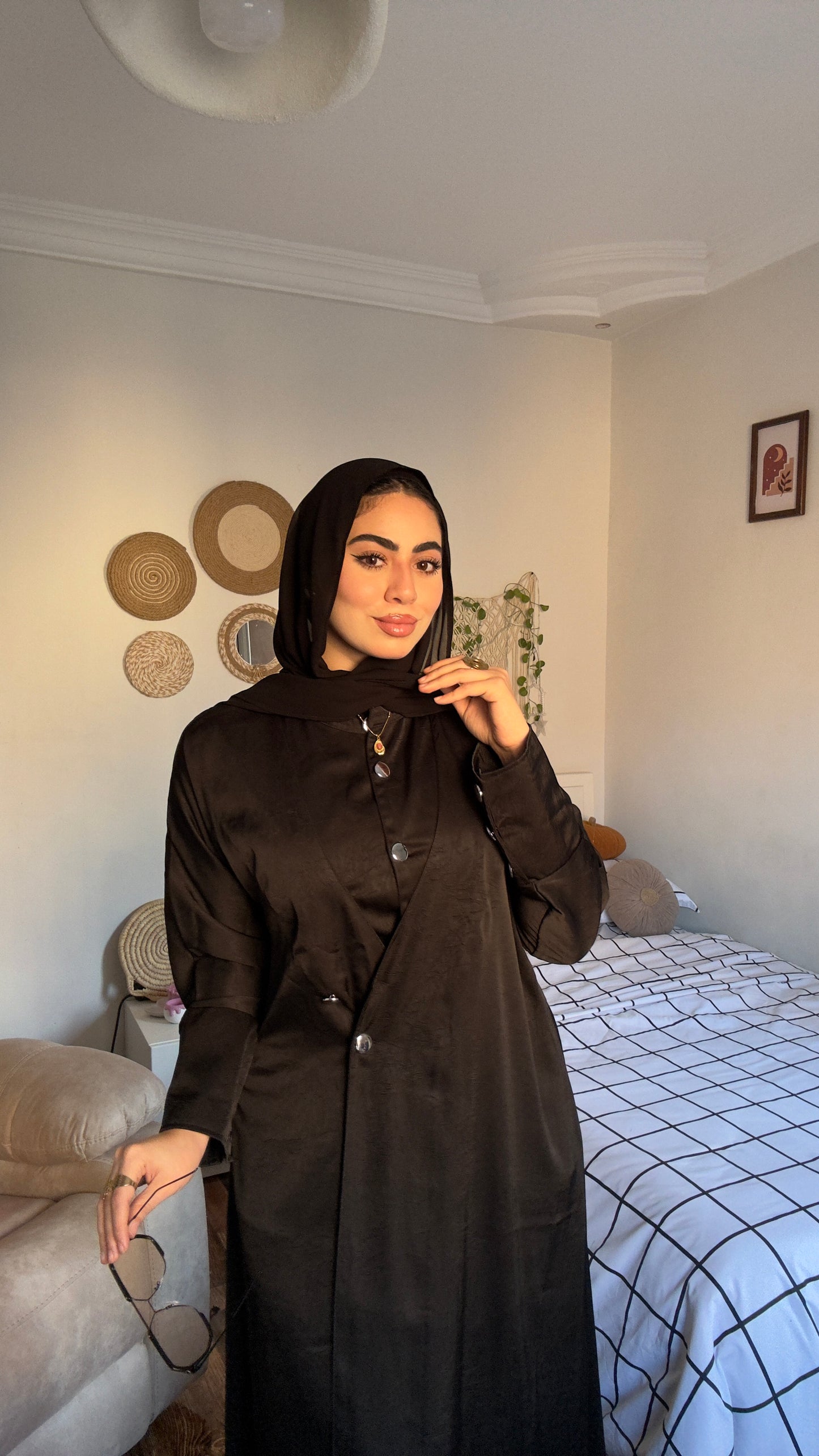 Dhay Black